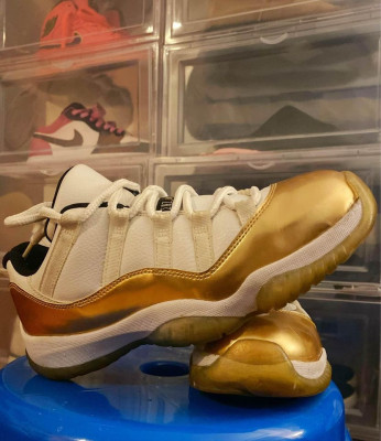 Air Jordan 11 Closing Ceremony Gold Sz7