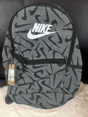 ONHAND ITEMS❗❗ Nike Unisex Heritage (25 Liter) Backpack