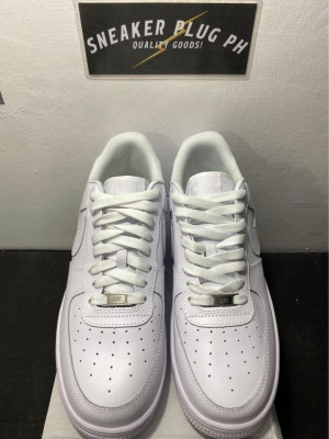 AIR FORCE 1 TRIPLE WHITE