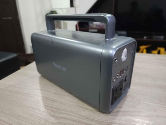 Powerstation 300 Watts / 256 Watt hours / Yoobao En300Wlpd