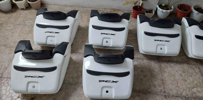 PCX 160 Top box honda gold wing inspired