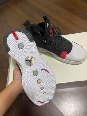 FOR SALE AIR JORDAN 34 (BRAND NEW)