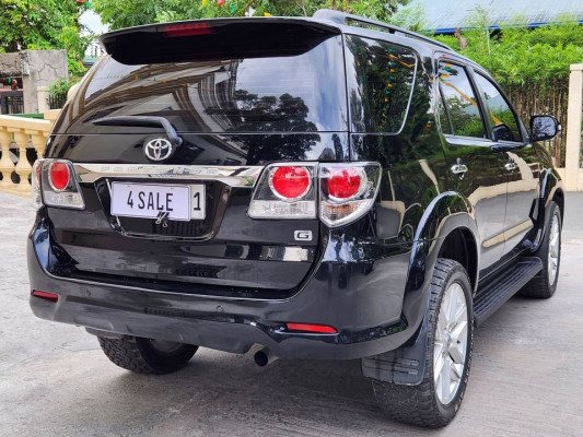 2016 Toyota fortuner g a/t black series