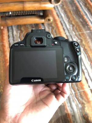 Canon EOS 100D