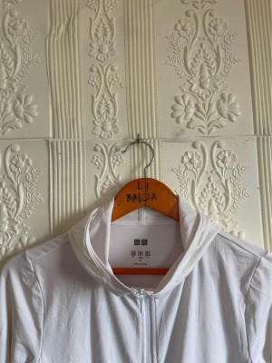 Uniqlo airism jacket
