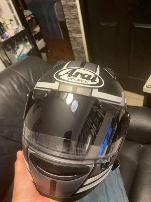 Arai Quantum X (2XL)