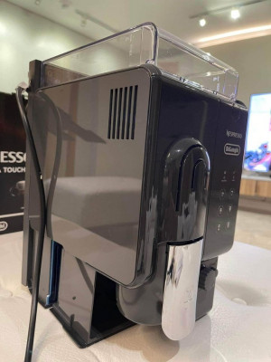 Delonghi Nespresso Latissima touch machine