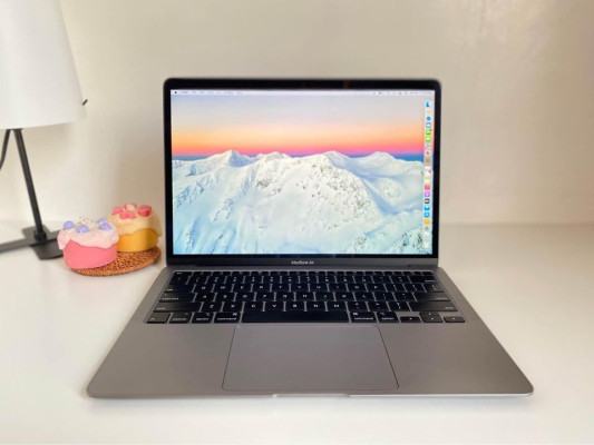 Macbook Air 2020 256GB 8GB RAM