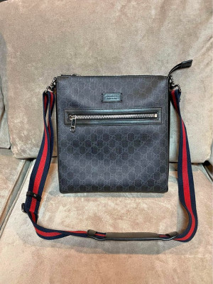 Gucci GG Supreme Black Sling Bag Men