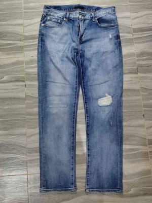 Uniqlo Slim Fit Distress Jeans