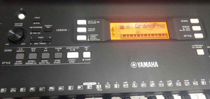 Yamaha 6octave piano. EW300