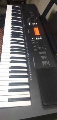 Yamaha 6octave piano. EW300