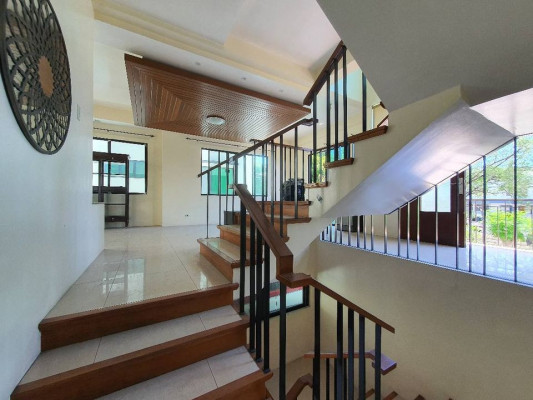 Mckinley Hill Village house 5 bedrooms Mckinley west ayala alabang