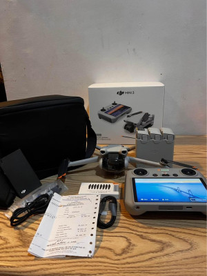 Dji mini 3 fly more combo plus (DJI RC)