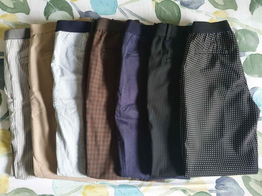 Uniqlo EZY Ankle Trousers