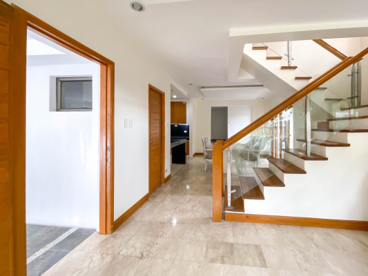 Divine Soothing House and Lot for Sale In BF Homes Paranaque⠀