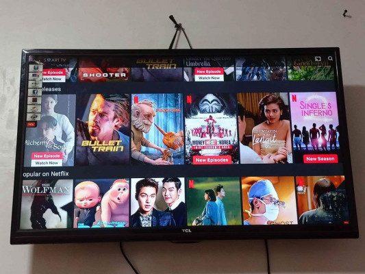 TCL 42inch with brand new Android box