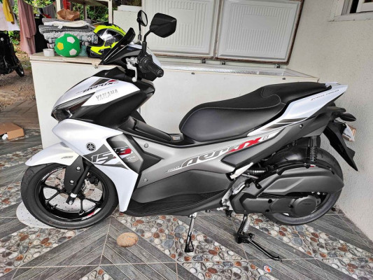 2023 Yamaha aerox s premium white