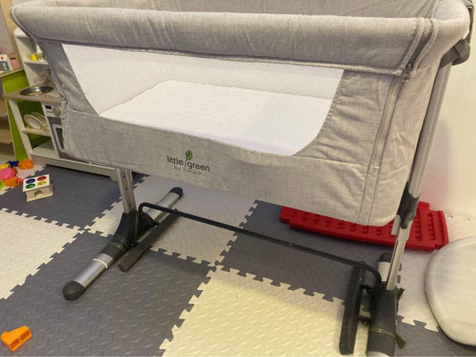Little Green Baby Mini Bed