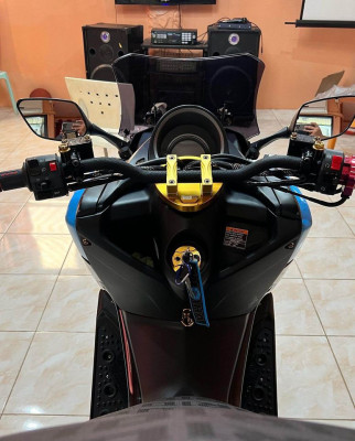 2019 Yamaha nmax v1