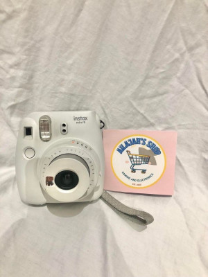 Instax Mini 9; With case and bag