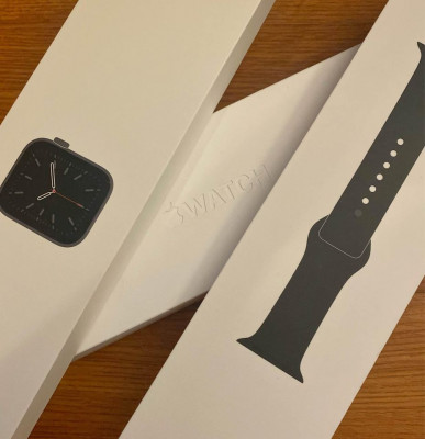 Apple Watch Series 6 44MM LIKE NEW Space Gray