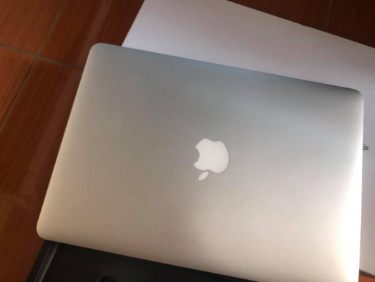 Macbook Air 2015 Bought in Malaysia with Malaysia Service Card Original
