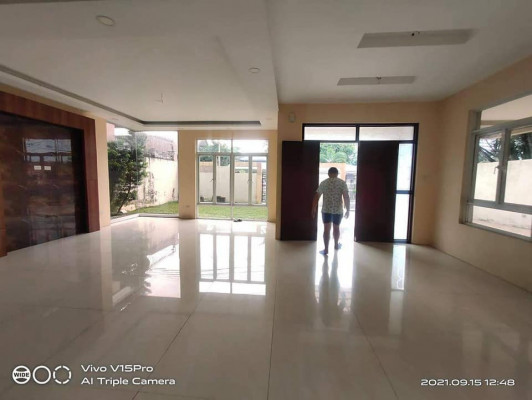 House and Lot For Sale in Commonwealth Quezon City