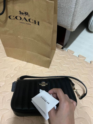 COACH Nolita 19