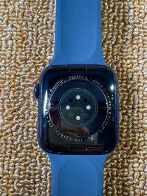 APPLE watch  (Series 6 44mm GPS)
