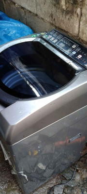 WHIRLPOOL AUTOMATIC WASHING MACHINE