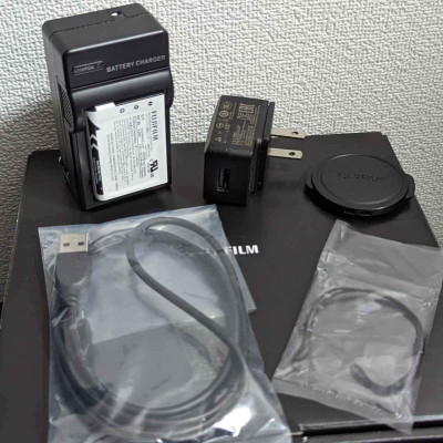 Selling Fujifilm XF10