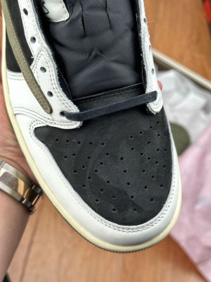 Travis Scott x Air Jordan 1 Low Olive