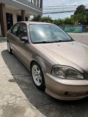 for sale honda civic sir body 2000 model