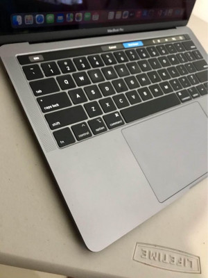 MacBook Pro TouchBar Core I7