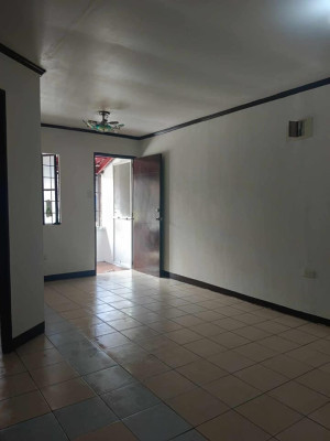 HOUSE & LOT FOR SALE