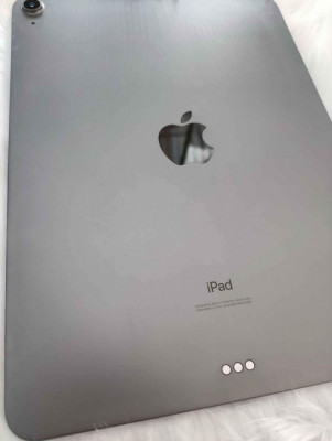 IPAD AIR 4 4/64 COMPLETE W/ FREEBIES