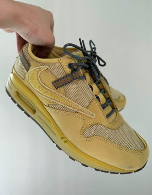Nike x Travis Scott Air Max 1 "Saturn Gold" sneakers