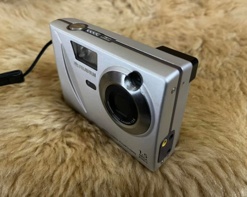 Fujifilm Finepix 1500 Rare Digital Camera