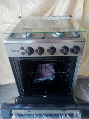 BRANDNEW MIDEA GAS RANGE