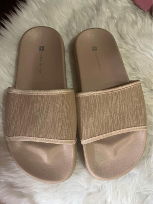 Penshoppe slides for women