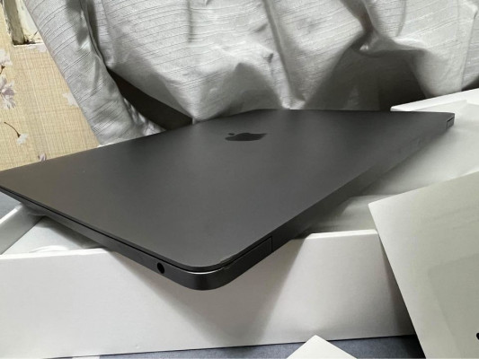MACBOOK AIR M1 256GB-8GB WITH ISSUE