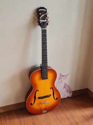 EPIPHONE OLYMPIC Masterbilt GUITAR with Premium CASE