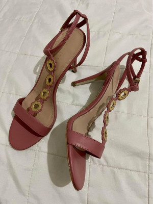 Brandnew Charles and Keith Heels