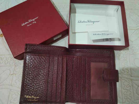 Salvatore Ferragamo Wallet 💯 Original