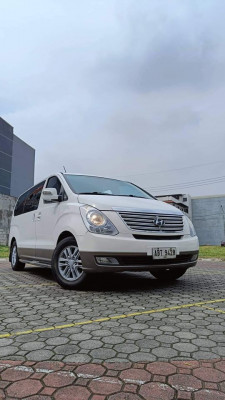 2015 Hyundai starex gold vgt automatic