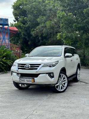 Toyota Fortuner V Variant 2017 model Top of the line