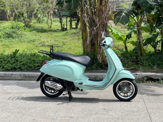 Vespa Primavera Relax green S version