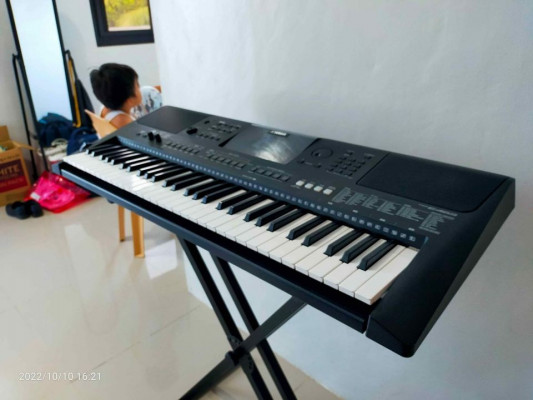 Yamaha PSR-E463 (61-Key Keyboard)