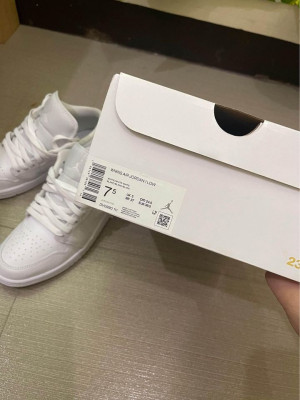 Women’s Air Jordan 1 low triple white